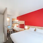 B&B Hotel Saint-Witz 호텔