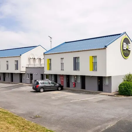 B&B Hotel Saint-Witz Hotel 2*