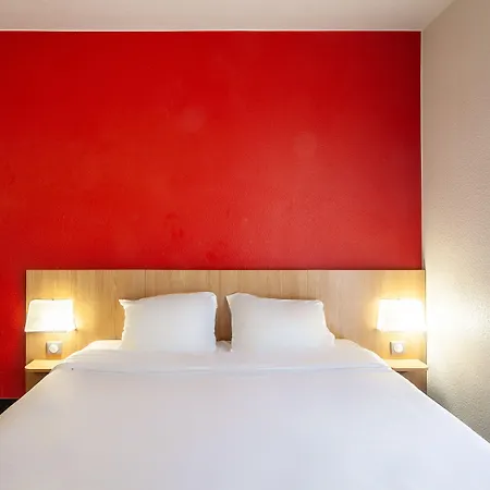 B&B Hotel Saint-Witz מלון 2*