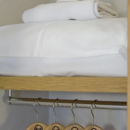 B&B Hotel Saint-Witz מלון סן-ויץ