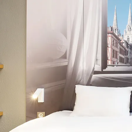 B&B Hotel Saint-Witz מלון 2*