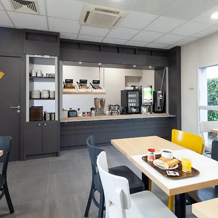 Hotel B&B Hotel Saint-Witz 2*