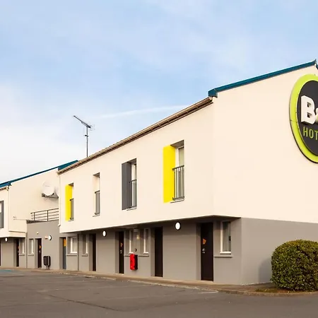 B&B Hotel Saint-Witz Hotel 2*