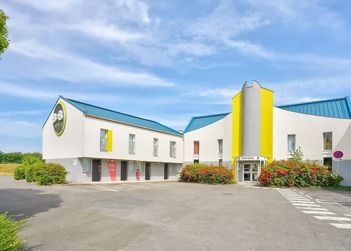 B&B Hotel Saint-Witz 호텔 생비츠