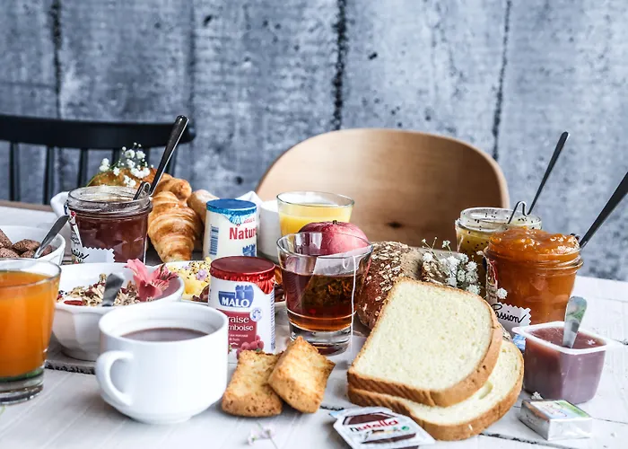 B&B Hotel Saint-Witz 호텔 2*